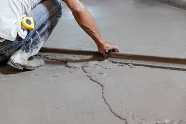 Best Concrete Pool Decks in Cross Plains, TX